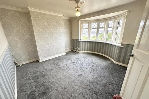 3 bedroom semi-detached house for sale - Dyfrig Street, Barry