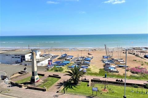 2 bedroom apartment for sale, Shellbourne House, Marina, Bexhill-on-Sea, TN40