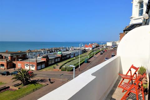 2 bedroom apartment for sale, Shellbourne House, Marina, Bexhill-on-Sea, TN40