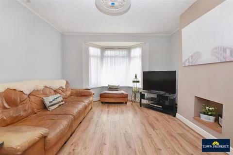119 Cavalry Crescent, Eastbourne, BN20 8RL