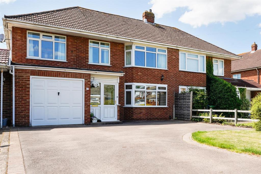 Court Road, Brockworth, Gloucester 4 bed semidetached house for sale
