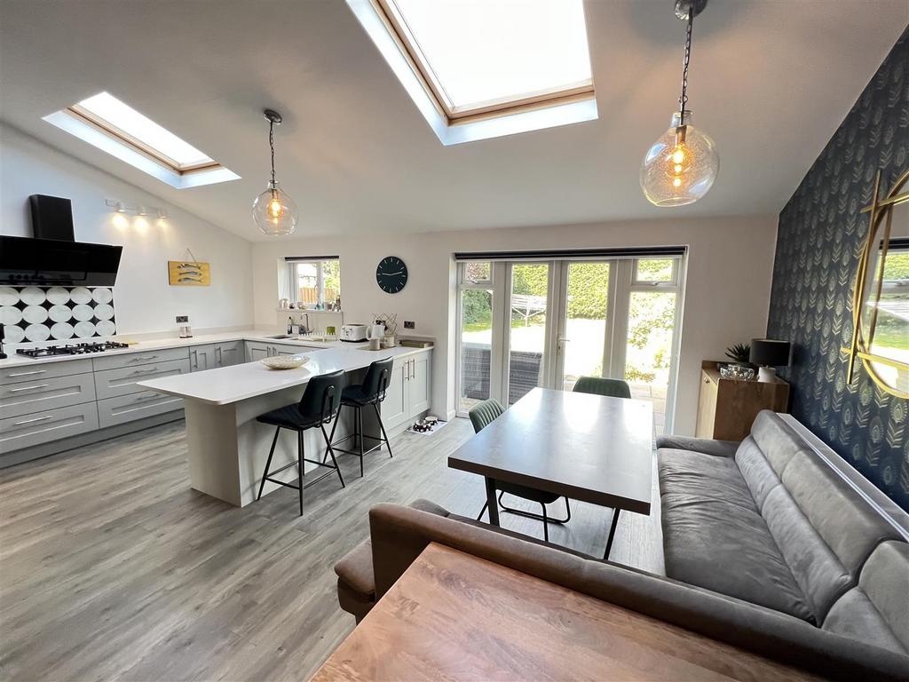Boundary Lane, Heswall, Wirral 4 bed semidetached house £525,000