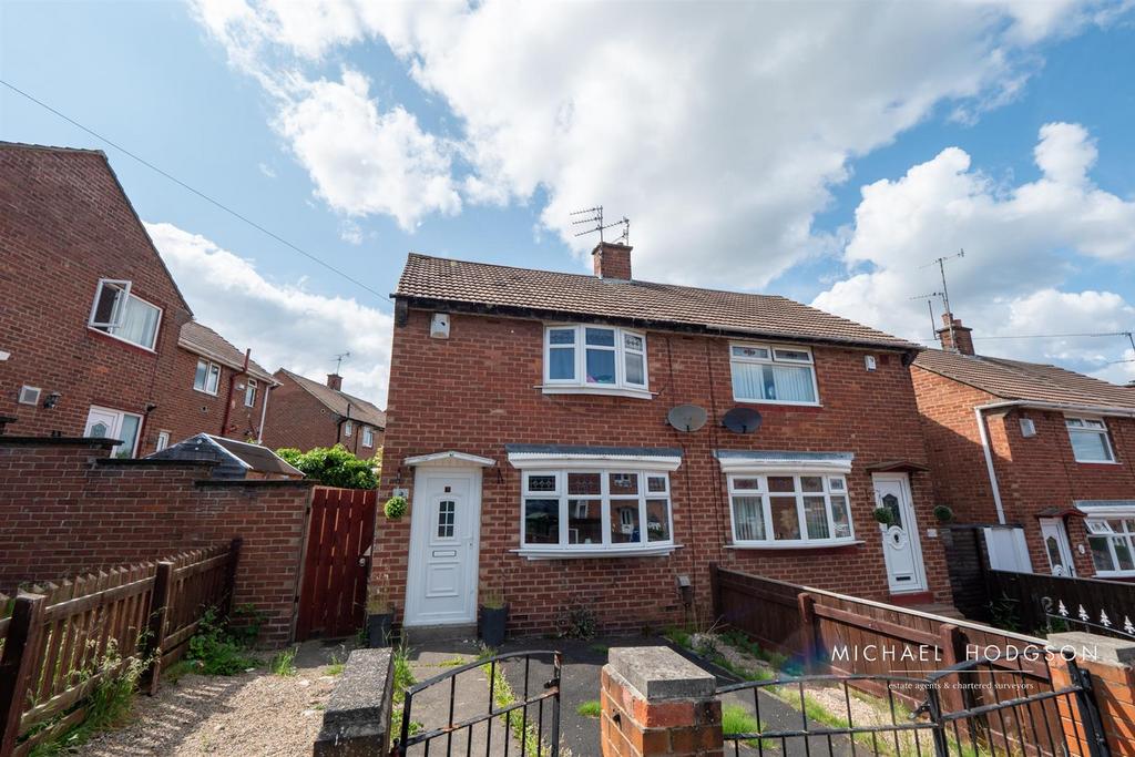 Rochford Road, Redhouse, Sunderland 2 bed semidetached house for sale