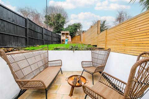 26 Waltham Road, Woodford Green, IG8 8DN