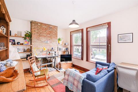 13 Winns Avenue, Walthamstow, London, E17 5HD