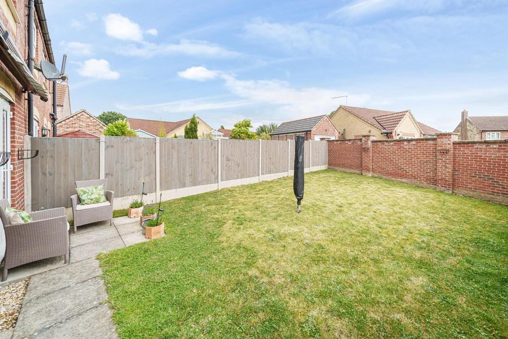 2nd view REAR GARDEN.JPG