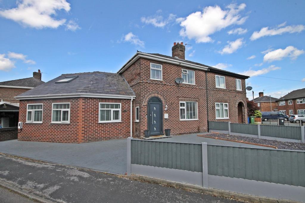 Archer Avenue, Warrington, WA4 4 bed semidetached house for sale £