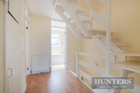 2 Badgers Copse, Worcester Park, KT4 7EZ