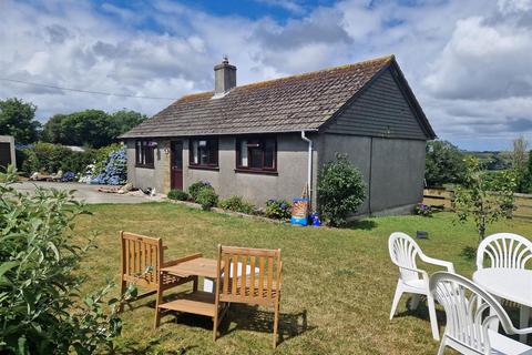 3 bedroom property with land for sale - Roseland Peninsula