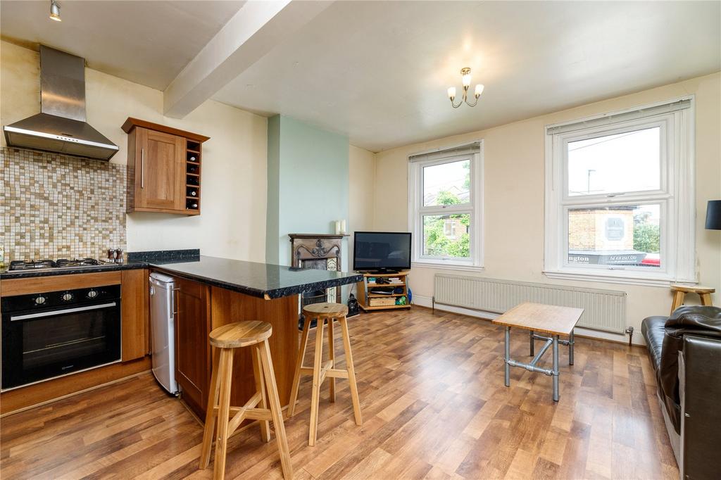 Graham Road, Wimbledon, London, SW19 2 bed apartment £599,950