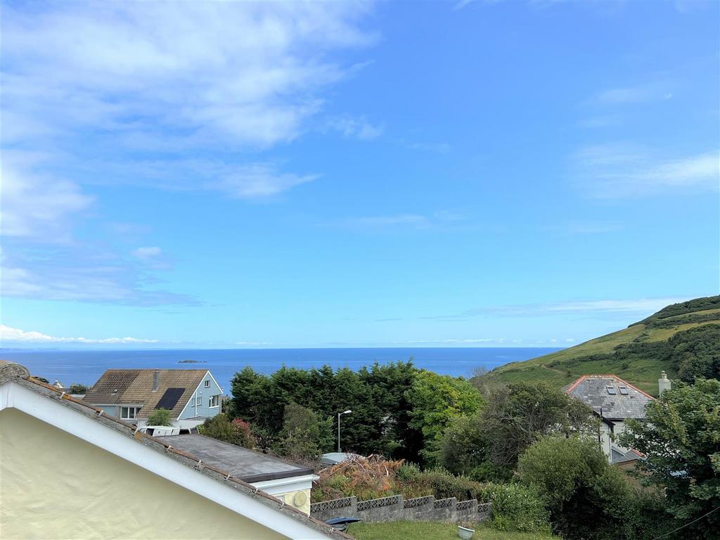 Chute Lane, Gorran Haven, St. Austell 5 bed detached house for sale £