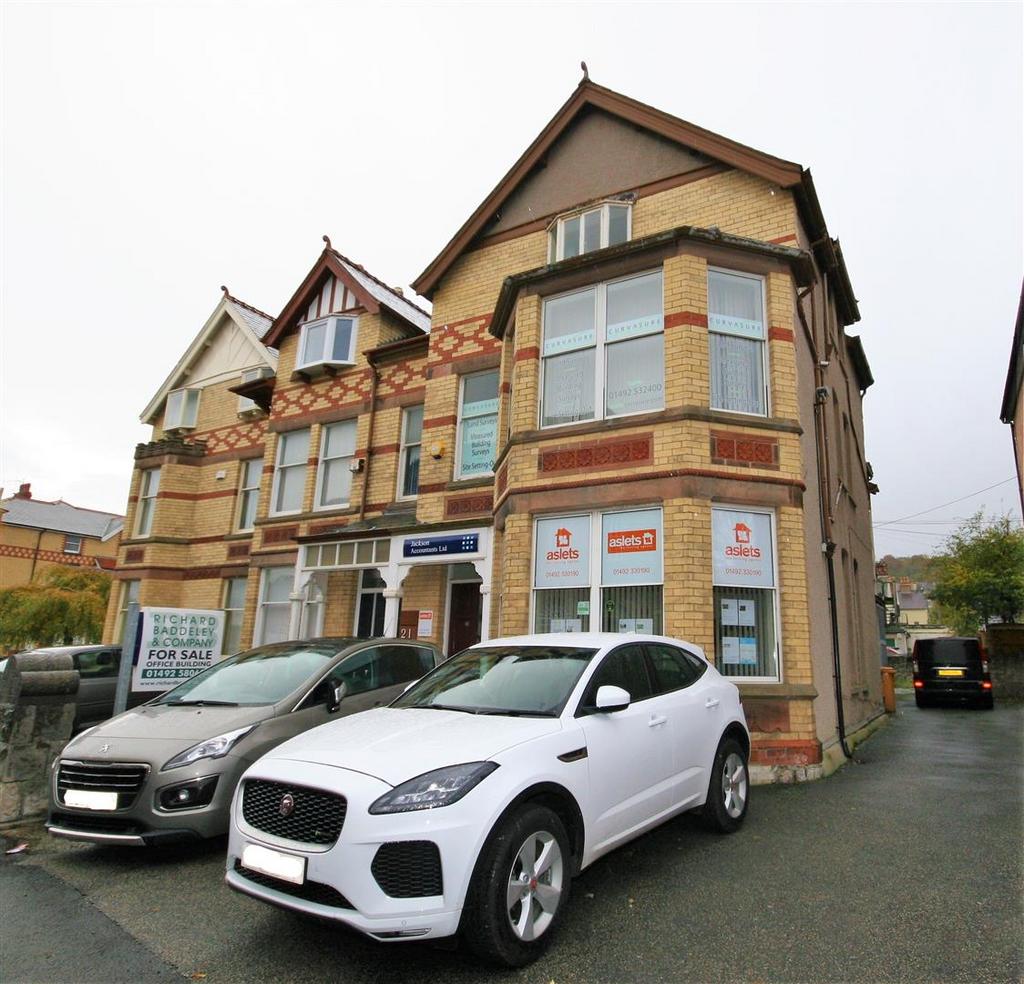 Princes Drive, Colwyn Bay 9 bed semidetached house for sale £235,000