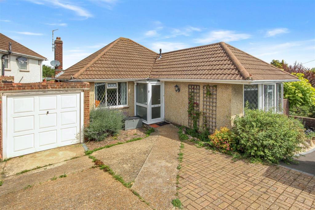 Millcroft, Brighton 3 bed detached bungalow £1,895 pcm (£437 pw)