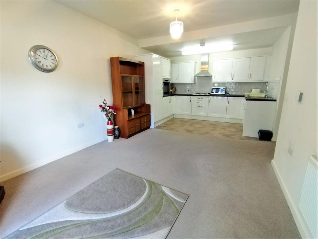 Mariners Court, Lamberts Road, Swansea 2 bed apartment for sale £110,000