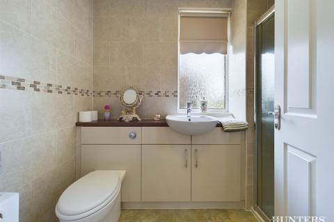 8 Barr Hills, Consett, DH8 5NB