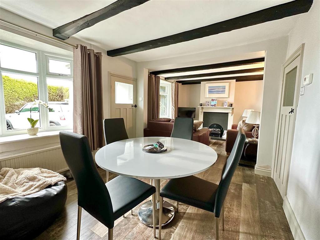Living/dining room