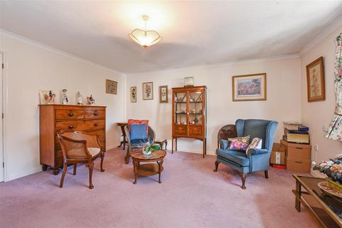 2 bedroom retirement property for sale, Carters Meadow, Charlton, Andover