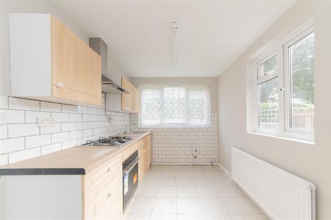 154 Devonshire Road, London, NW7 1DJ