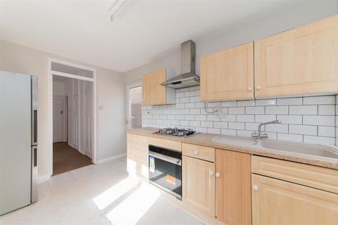 154 Devonshire Road, London, NW7 1DJ