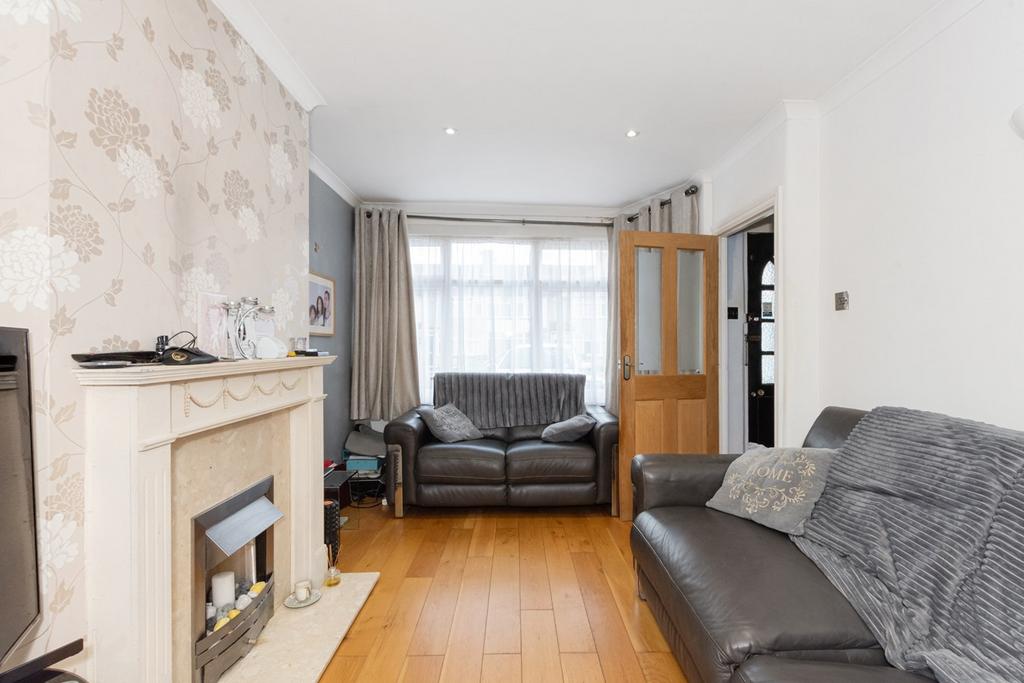 Rowley Avenue, Sidcup, DA15 2 bed terraced house for sale £350,000