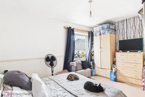 3 bedroom terraced house for sale, Exeter Drive, Marston Green, Birmingham, West Midlands, B37