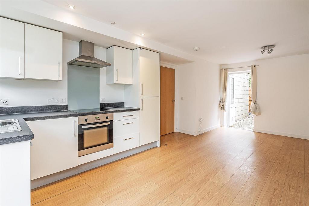 Solihull Heights, Sheldon 1 bed apartment £825 pcm (£190 pw)