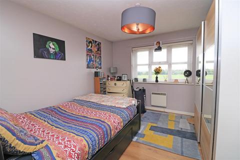 6 Tyssen Mead, Boreham, Chelmsford, CM3 3HX