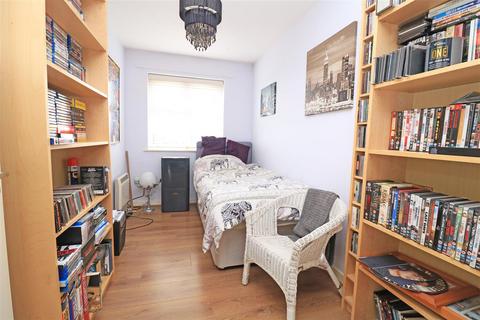 6 Tyssen Mead, Boreham, Chelmsford, CM3 3HX
