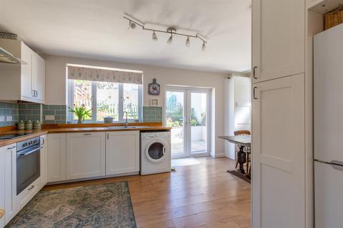 8 Hervey Road, Wells, BA5 3JD