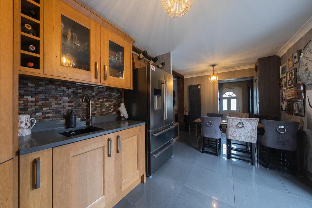 6 Brookside-006.JPG