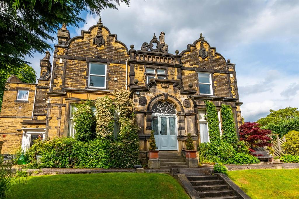 Oaklea Hall, Leeds LS16 3 bed apartment £685,000