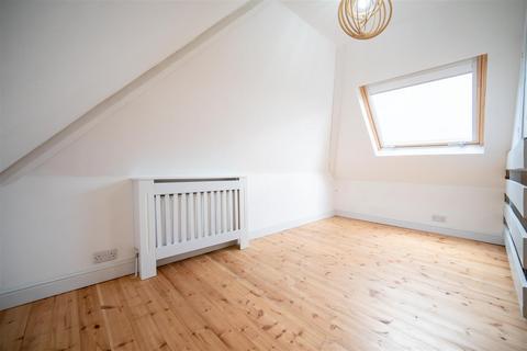 Alder Hill Lodge Stonegate Road, Leeds, LS6 4JG