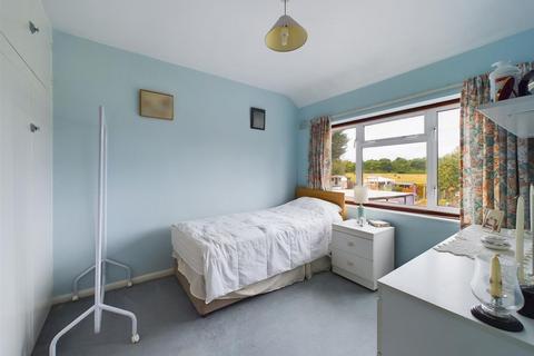 38 Devon Way, Chessington, KT9 2RJ