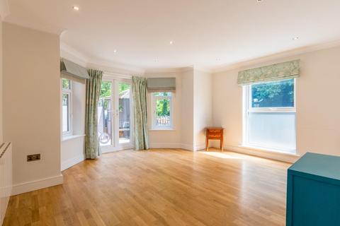 Apartment 2, The Hall Allerton Hill, Chapel Allerton, Leeds, LS7 3NZ