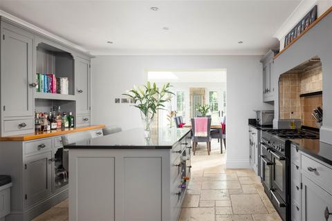 5 Beech Walk, Adel, Leeds, LS16 8NY