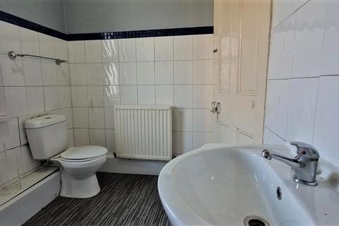 3 bedroom end of terrace house for sale - Peel House Lane, Widnes, WA8