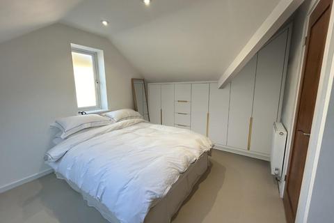 33 Broomfield, Leeds, LS16 6AE
