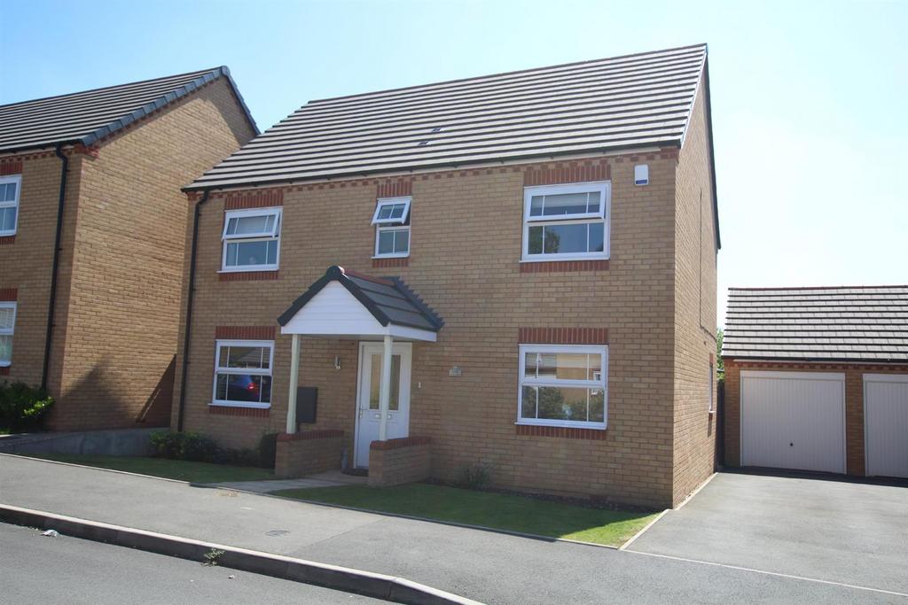 Lyons Drive, Coventry 4 bed detached house £1,550 pcm (£358 pw)
