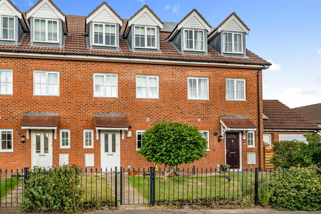 Reeves Road, Devizes 3 bed terraced house for sale £350,000