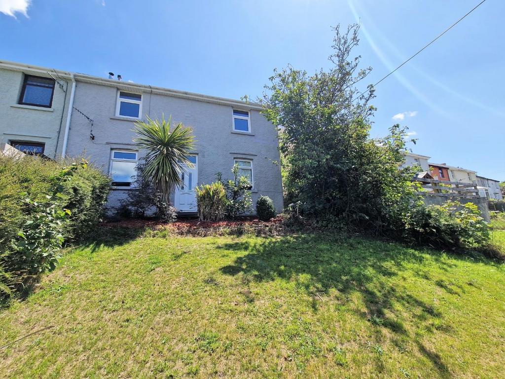 Heol Tynton, Llangeinor 3 bed semidetached house for sale £140,000