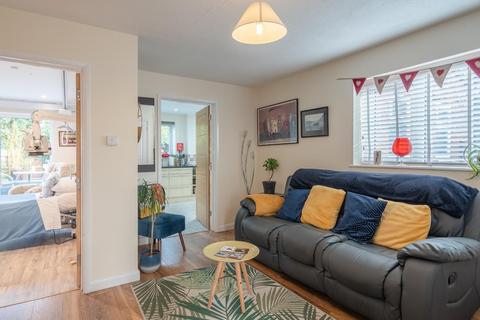 13 Beale Close, Bishops Tachbrook, Leamington Spa, CV33 9QT