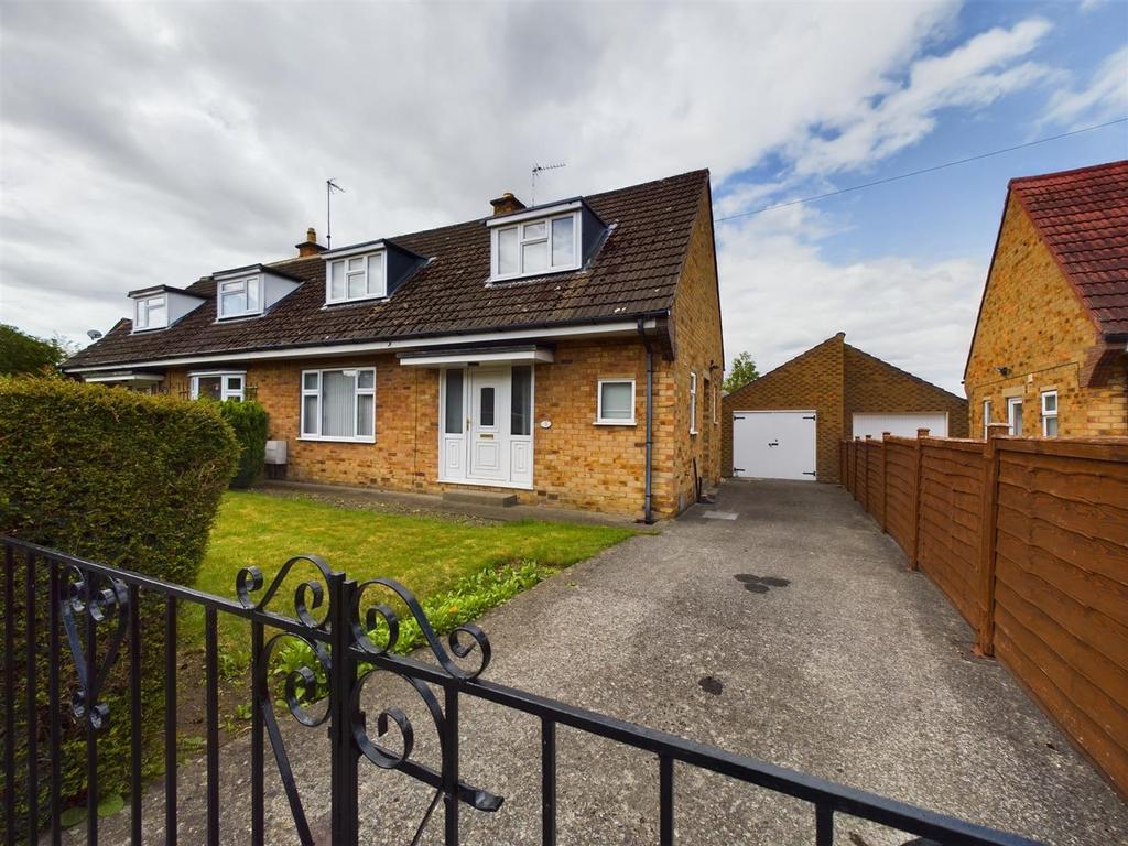 5, Paddock Close, Norton, Malton, North Yorkshire, YO17 9AG 2 bed house