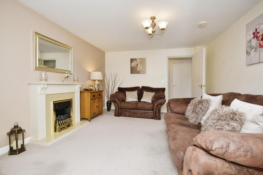 Southwood Grove, Wadsley Park Village, S6 2 bed flat for sale £130,000