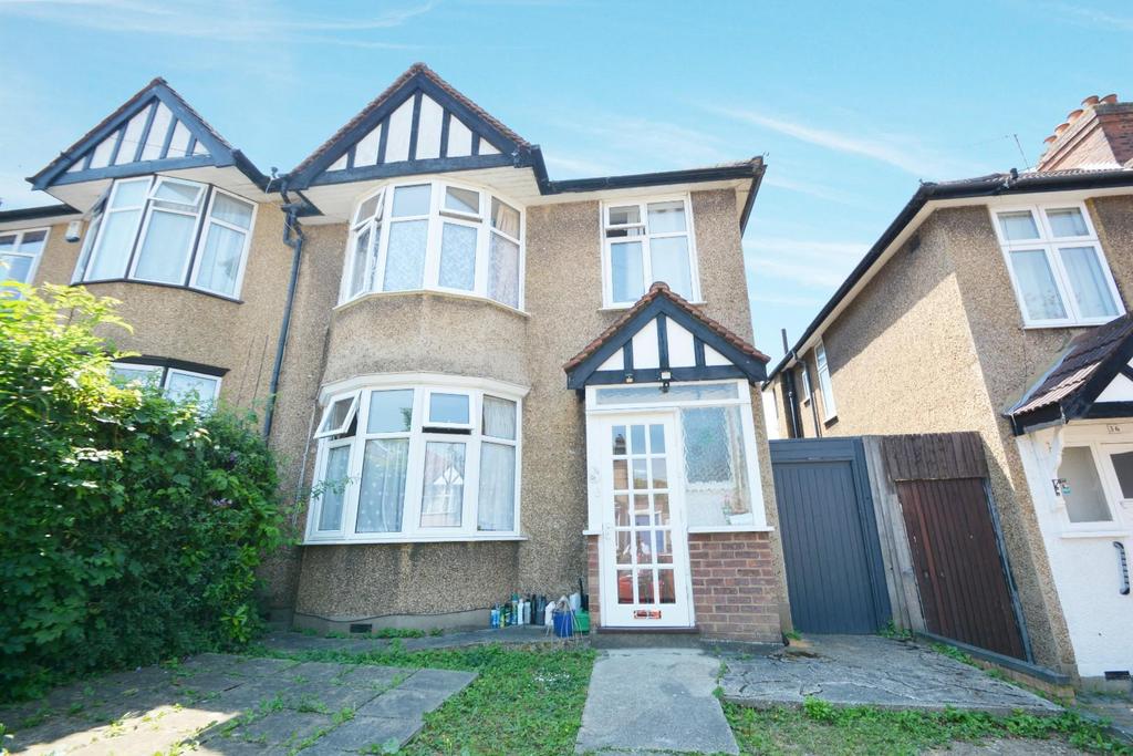 Wood End Avenue, Harrow, HA2 8NX 3 bed semidetached house £565,000
