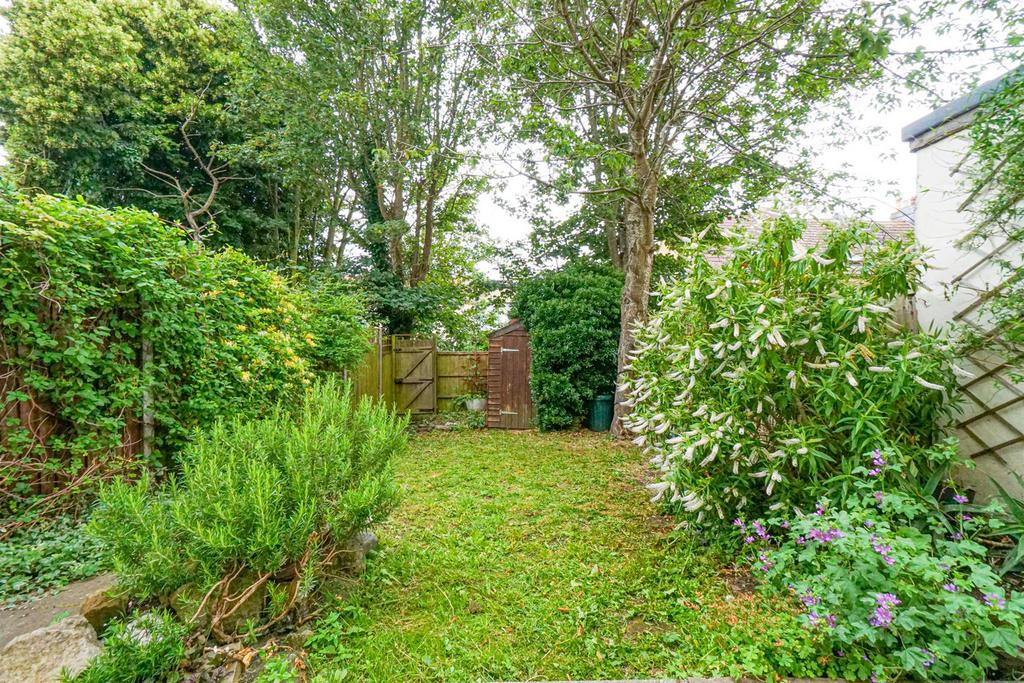 Priory Road, Hastings 2 bed flat for sale £175,000