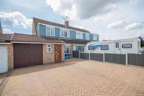 12 Brograve Close, Chelmsford, CM2 8YA