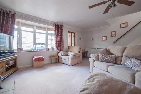 12 Brograve Close, Chelmsford, CM2 8YA