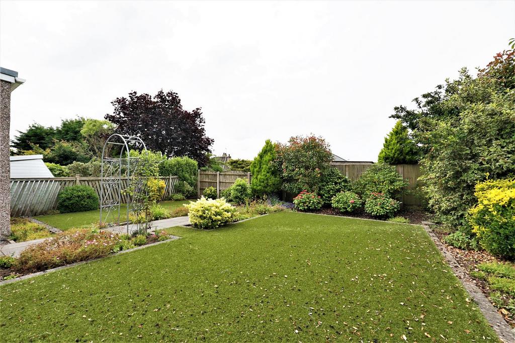 Portland Crescent, BarrowInFurness 3 bed semidetached bungalow £