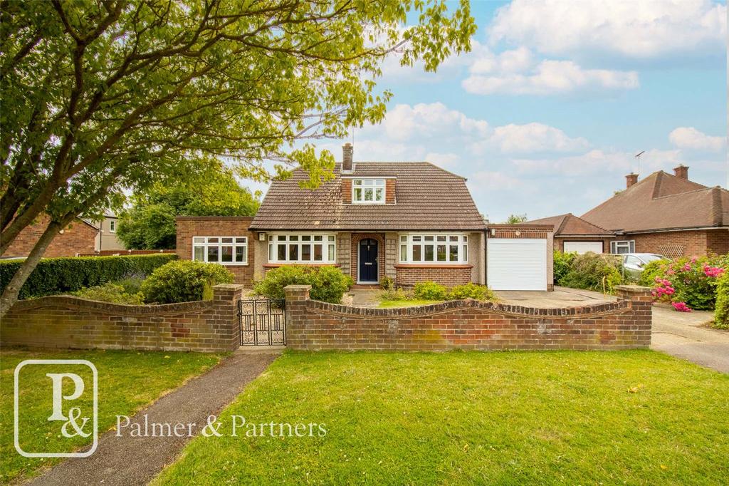 Baden Powell Drive, Colchester, Essex, CO3 4 bed detached house for
