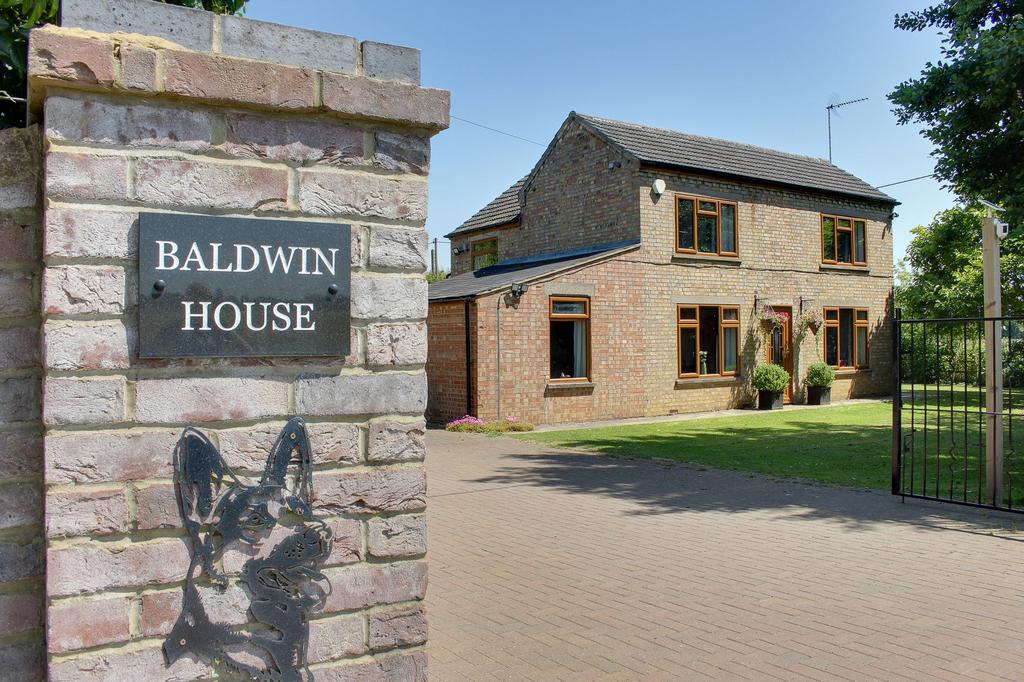 Baldwins Drove, Outwell, PE14 3 bed detached house for sale £500,000